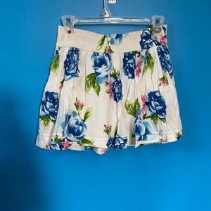 White flower miniskirt